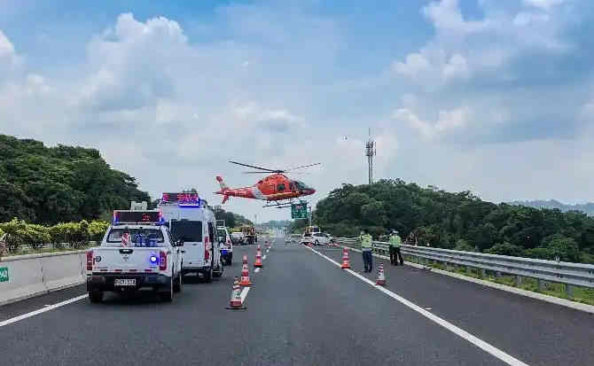 望谟高速公路汽车救援案例