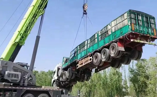 望谟道路脱困救援案例